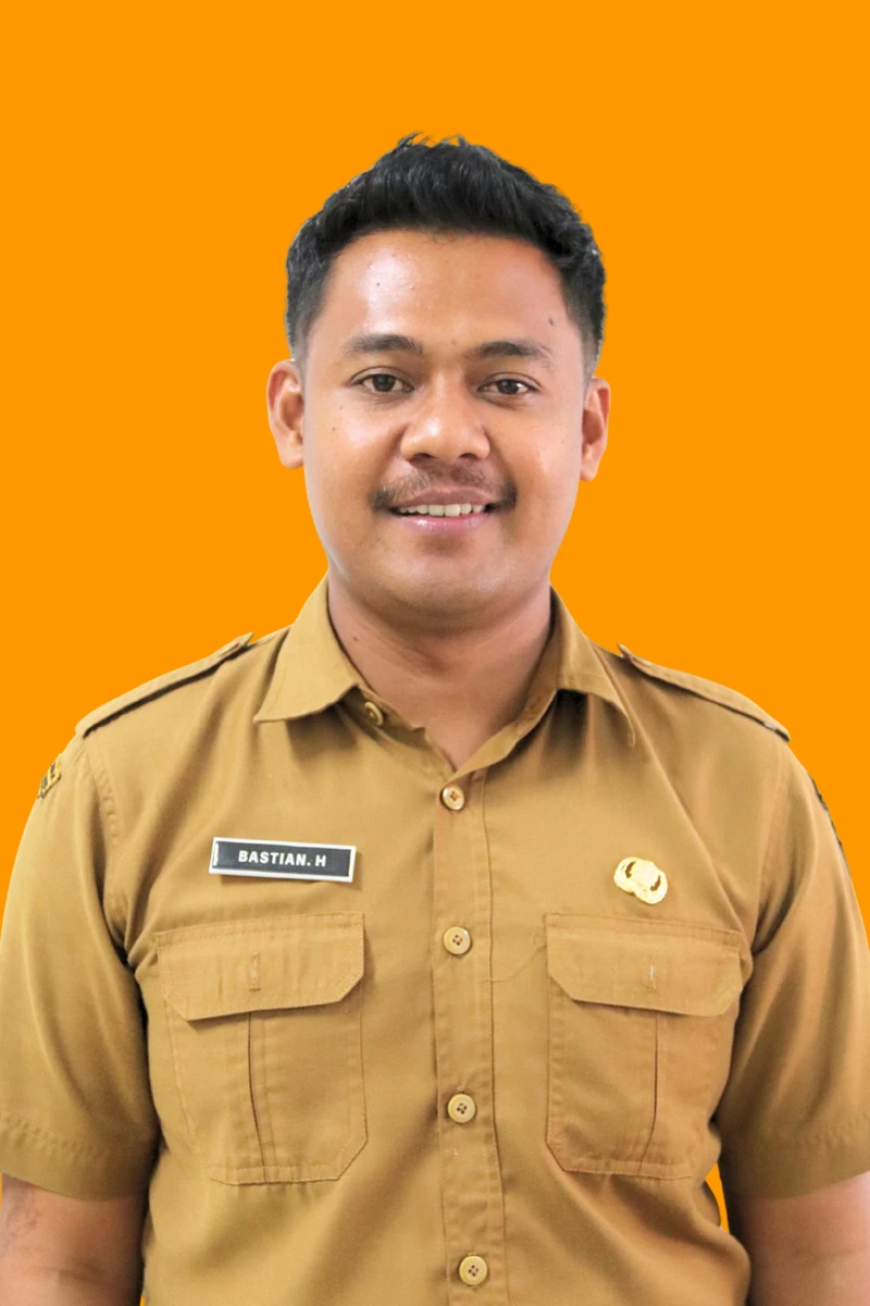 Bastian Hermawan, S.H. (Penata Layanan Operasional)